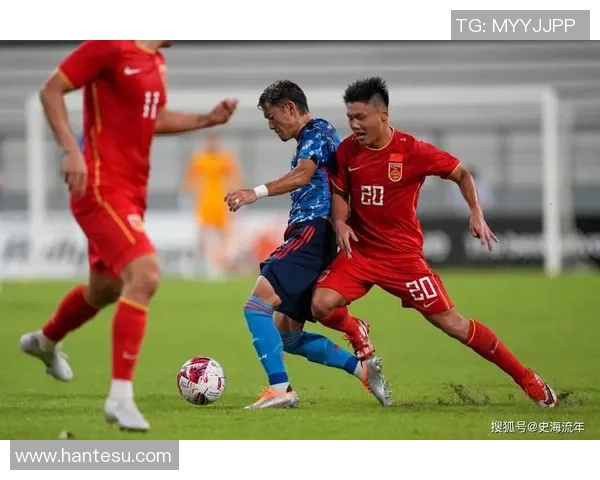 双人转场引领潮流：两位足球明星的新篇章与未来之路