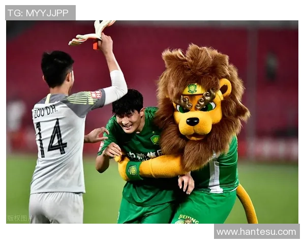 足球巨星亲自吹气蛋糕庆生 引发球迷热议与欢乐互动 足球巨星亲自吹气蛋糕庆生 引发球迷热议与欢乐互动