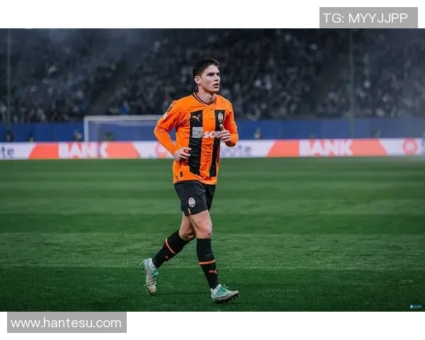 福登领衔球星参赛卡亮相欧洲杯足球赛事 聚焦未来之星的赛场风采 福登领衔球星参赛卡亮相欧洲杯足球赛事 聚焦未来之星的赛场风采