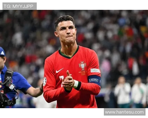 足球巨星风云：从梅西到C罗的传奇之路与未来展望